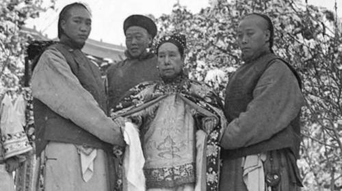 Cận vệ của Từ Hi Thái Hậu có võ công lợi hại thế nào? Hoắc Nguyên Giáp đá 2 cước thì chủ động nhận thua