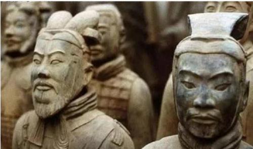 Đội quân đất nung ở lăng mộ Tần Thủy Hoàng có thực sự được tạo ra từ cơ thể người sống?