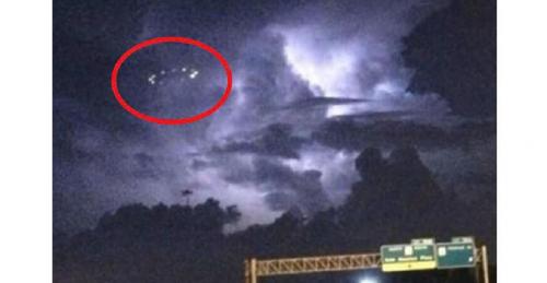 Trong cơn mưa lớn tại Mỹ phát hiện UFO
