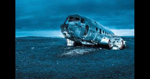 Máy bay bị cướp và gặp nạn giữa đại dương làm chấn động lịch sử