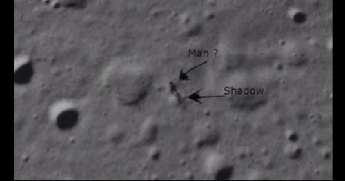 Phát hiện người ngoài hành tinh bước đi trên mặt trăng