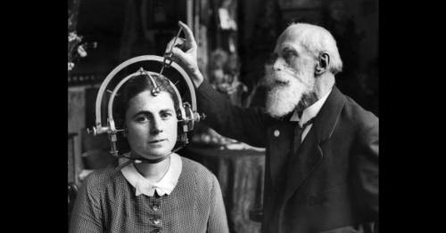 Những nghề kỳ lạ đã tuyệt chủng theo dòng chảy lịch sử